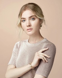 kinopoisk.ru-Skyler-Samuels-3205516.jpg