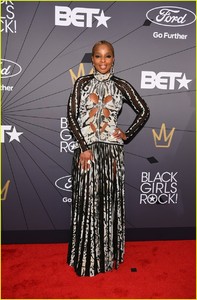 mary-j-blige-2018-black-girls-rock-03.jpg