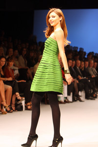 miranda_kerr_08.jpg