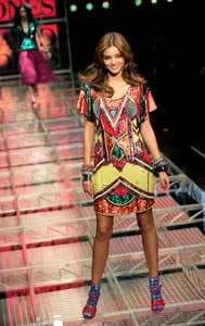 miranda_kerr_david_jones_summer_2008_collection_launch_show_13.jpg