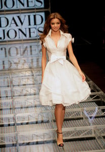 miranda_kerr_david_jones_summer_2008_collection_launch_show_22.jpg