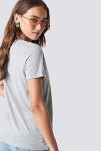 nakd_honey_embroidery_basic_tee_1018-001710-0138_02b.jpg