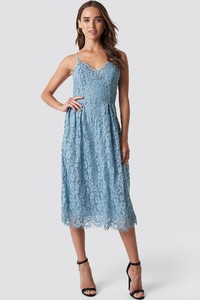 nakd_scalloped_edge_lace_dress_1018-001390-0617_04c.jpg