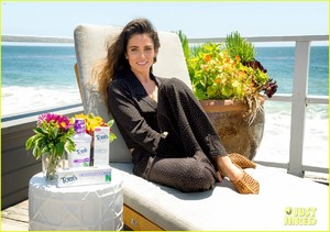 nikki-reed-discusses-health-wellness-at-toms-of-maine-natural-summer-party-03.jpg