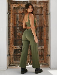 shopify_81fd6dba5a5c4800d4e51a0abec60bb2_journey-pant-green_1230x1230.jpg
