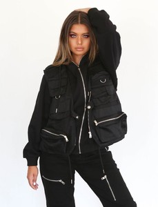 shopify_d582cc9429f86649a0afe64d5de01688_storm-jacket-black_1230x1230.jpg