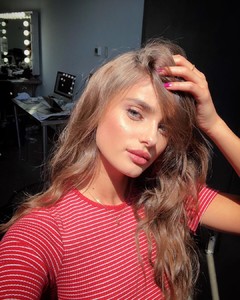 taylor_hill_37866391_1884497788263263_3342701612580732928_n.jpg