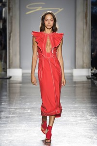 00004-genny-spring-2019-ready-to-wear.thumb.jpg.3efc6ab993f8074f25b89b4f6a8b3cfa.jpg