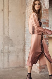 00004-jason-wu-collection-spring-2019-ready-to-wear.thumb.jpg.981139c52314370e347e689719f2e027.jpg