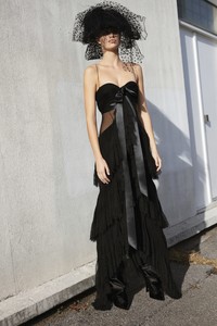 00011-alexandre-vauthier-spring-2019-ready-to-wear.thumb.jpg.ebc1349c874f140596093576bb874c95.jpg