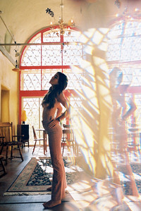 008-Eastern-Flare-Editorial-by-Ming-Nomchong-Spell-The-Gypsy-Collective.thumb.jpg.c994684983230d6134a9cf391775a1c5.jpg