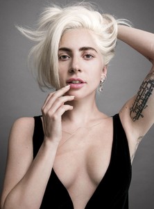 02-lady-gaga-vogue-cover-october-2018.thumb.jpg.69b94969fa8c36cc7a5a60570918d93c.jpg