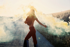 046-Eastern-Flare-Editorial-by-Ming-Nomchong-Spell-The-Gypsy-Collective.thumb.jpg.a8b2f2a426fa314b118ccfc1a69a1161.jpg