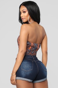 07-10-18_Studio_2_10-36-10_HDT22062_Orange0457_AJ.jpg