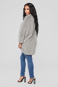 07-12-18_Studio_2_11-09-23_J1263_Grey0464_AG.jpg