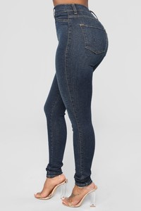 07-19-18_Studio_2_NOVA001_DARKDENIM_6.jpg