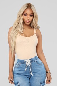 07-31-18_Studio_2_08-58-40_AT7300_Sand_4628_EYELASHES_JD.jpg