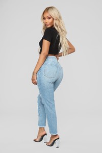 07-31-18_Studio_2_09-57-40_MT21586C_Black0466_AG.jpg