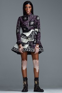 09-fausto-puglisi-fall-ready-to-wear-2018.thumb.jpg.5479a64fc770ed694133402356463cfd.jpg