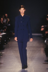 1055264080_DonnaKaran1996WomenRTW49.thumb.jpg.6b6bd84b3bf02726d962c77e9ea0c13f.jpg