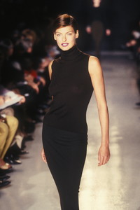 117962059_DonnaKaran1996WomenRTW102.thumb.jpg.72fab0ab848dad6e99d763eb93d8d94d.jpg