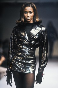 11804240_AzzedineAlaia1990WomenRTW9.thumb.jpg.d1b337e6b97bcc9593cbe227ad1f2d91.jpg