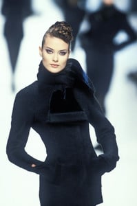 1206070823_ChristianDior1996WomenRTW82.thumb.jpg.b3b176dd073b9a67d4767a3b2b895fa0.jpg