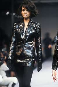 1258517394_AzzedineAlaia1990WomenRTW54.thumb.jpg.37a8b8fee1e8875c117fbc9da9ace8bc.jpg