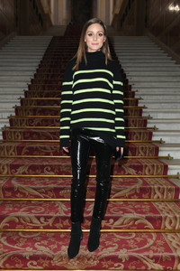 Olivia+Palermo+Balmain+Arrivals+Paris+Fashion+x6_33B9ITgHx.jpg