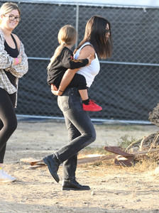 Kourtney+Kardashian+out+gnxmt7cdnPex.jpg