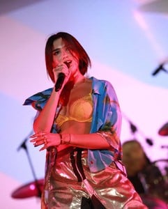          dua02090818BZNimage101.jpg
