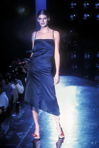 1415064983_VersusbyDonatella1997WomenRTW102.thumb.jpg.f318d5087f63e46f67c1f343a3addea8.jpg