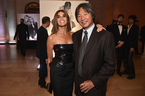 Carine+Roitfeld+Harper+BAZAAR+Celebrates+ICONS+h2Sx4mr8Pdfx.jpg