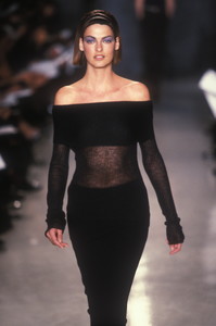 1499283314_DonnaKaran1997WomenRTW26.thumb.jpg.f548b37f379fc189446aabf9517e9521.jpg