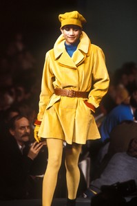 1503648103_Kenzo1985WomenRTW27.thumb.jpg.f4588c118c8c6f2308eb75a9196fd5e5.jpg
