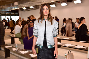 Julia+Restoin+Roitfeld+Longchamp+Spring+Summer+t8coxWemFCix.jpg