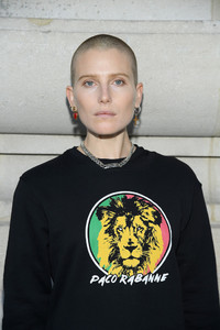 Dree+Hemingway+Paco+Rabanne+Arrivals+Paris+tBqsYQnhwTyx.jpg
