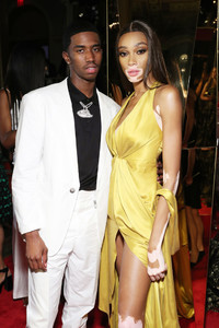 Winnie+Harlow+Harper+BAZAAR+Celebrates+ICONS+lbFuKef7jMXx.jpg