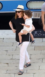         hat02090818BZNimage116.jpg