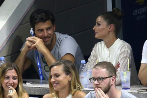 Olivia+Palermo+Grey+Goose+Toasts+HoneyDeuce+NjHHwurodqvx.jpg