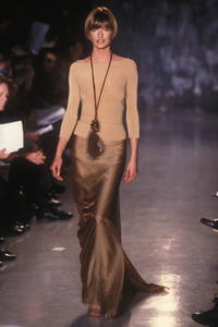 1983318324_DonnaKaran1997WomenRTW89.thumb.jpg.bb2d9beb76f2339a04c456e616655036.jpg