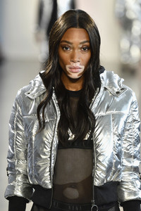 Winnie+Harlow+Nana+Judy+S19+NYFW+Show+OSw5CaQc-Cwx.jpg