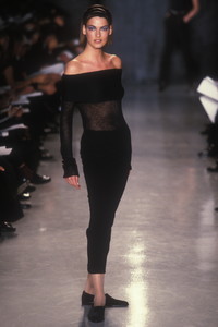 2002381073_DonnaKaran1997WomenRTW27.thumb.jpg.c38cce0eb6a7dfbe304cfc71c7f00704.jpg