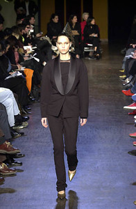 2004408521_GaspardYukievichFW2001PFW1.thumb.jpg.aff218a0a0da617f152c4213ab98494d.jpg