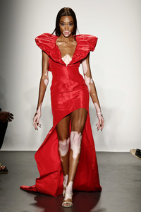 Winnie+Harlow+Laquan+Smith+Runway+September+7o4eAncBviyx.jpg