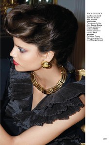 2018-09-01_Vogue_India-page-006.jpg