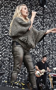          und02090818BZNimage111.jpg