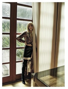 2018-09-26 Vanity Fair Italia-page-025.jpg