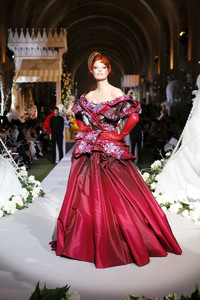 2114134160_ChristianDior2007HauteCouture113.thumb.jpg.0959a345437d61035b13734a4e5eea84.jpg