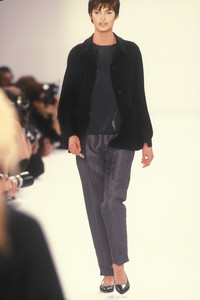 2115599582_IsaacMizrahi1996WomenRTW17.thumb.jpg.66b9bce319b595e2e96f129ae74def79.jpg